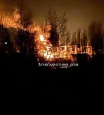 У Мелітополі після атаки дронів блекаут і пожежа