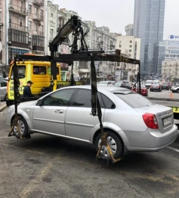 У Києві подорожчає евакуація авто: названо дату