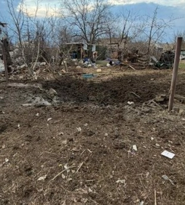 Росіяни вдруге за день атакували Краматорськ авіабомбами: загинули троє людей, трьох, зокрема підлітка, поранено. ФОТО