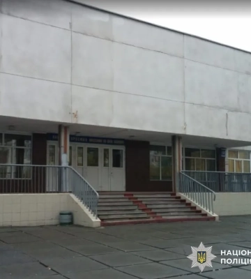 Директорка київського ліцею відрахувала собі майже 8 млн грн із зарплат співробітників