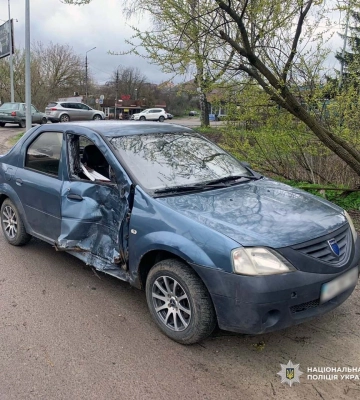 На Харківщині внаслідок зіткнення з автівкою постраждав 16-річний водій мопеда 