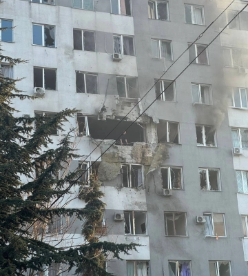 Повреждены квартиры на нескольких этажах: российский БпЛА попал в дом в Одессе 