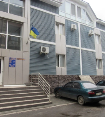 Діловод військової частини продав гуманітарні авто для ЗСУ: суд не затвердив угоду про визнання винуватості