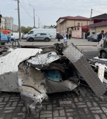 В Днепре во время ночной атаки поврежден рынок «Озерка»: что известно и как работает центр города