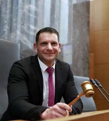 Голова парламенту Словенії анонсував поїздку в Росію та вихід з НАТО