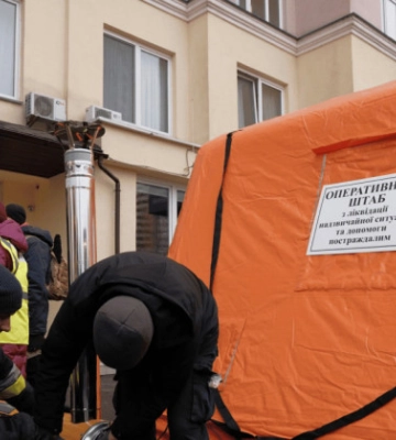 У Подільському районі Києва відкрили штаби допомоги постраждалим після ворожої атаки