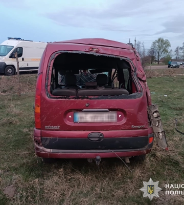 На Львівщині п’яний водій «Пежо» врізався в мотоцикл: є постраждалий, - ФОТО