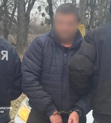 Таксист торгував психотропами: на Харківщині судитимуть зловмисника