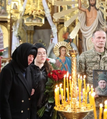 У Луцькій громаді провели в останню дорогу Героя Андрія Бондаря