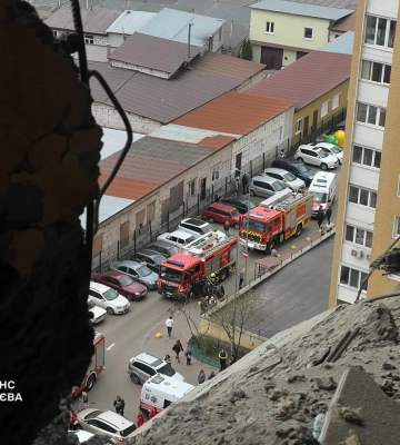 Нічна атака рф на Київ спричинила руйнування у понад 14 локаціях – фото, відео