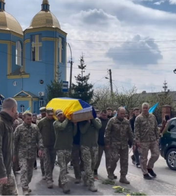 Загинув понад рік тому: у Луцькій громаді поховали 30-річного воїна Андрія Бондаря