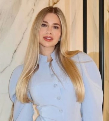 Від Парижа до Києва: дружина Забарного показала, як проводить час із родиною