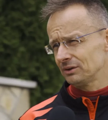Сіярто з’явився на публіці після виборів в Угорщині і заявив, що не зникав