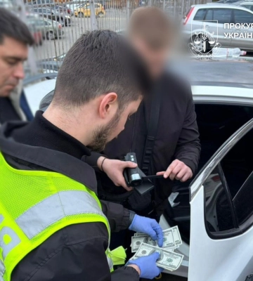 У Києві викрито ще дві незаконні схеми працевлаштування за гроші заради бронювання