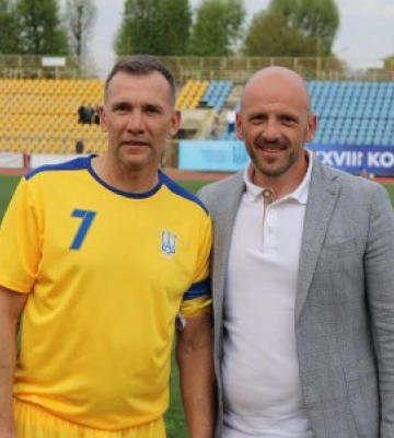 Футбольний бум в Ужгороді: Андрій Шевченко запалив на «Авангарді» та подарував дітям незабутні емоції