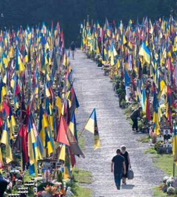 Около 1000 кладбищ в Украине запрещены для посещения