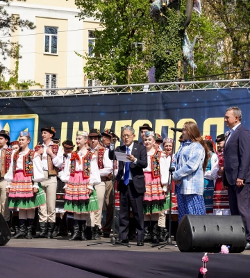 Надзвичайний і Повноважний Посол Японії в Україні Масаші Накаґоме завітав на відкриття "Сакура Фесту" в Ужгороді