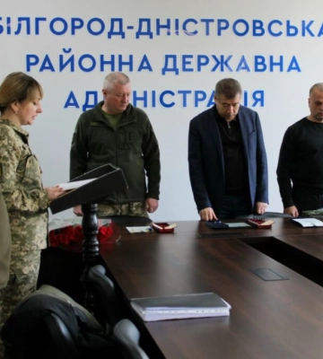 У Білгород-Дністровському районі вручили державні нагороди родинам полеглих захисників України