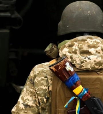 Воспитала как сына: суд признал тетю иждивенкой погибшего военного и открыл путь к выплатам