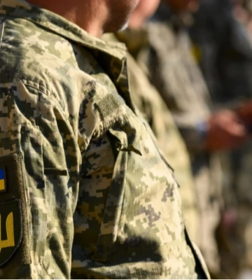 В Кропивницком автомобиль сбил военного ТЦК во время проверки документов: водителя задержали