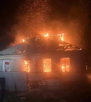 Загарбники вдарили дроном по будинку в Богодухові - двоє постраждалих