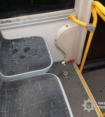 Прострелив дівчині око: на автобусній зупинці на Дніпропетровщині стався конфлікт