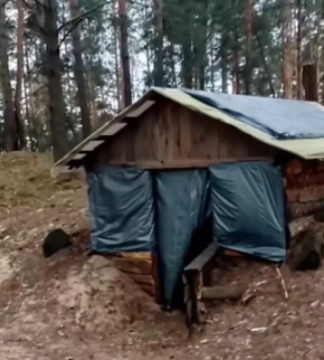 У лісі на Волині знайшли секретну землянку з піччю (відео)
