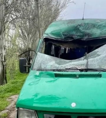 FPV-дрон ударил по маршрутке на Никопольщине: среди раненых есть ребенок