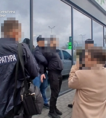 На Волині чиновник вимагав гроші за відсутність перевірок у підприємця