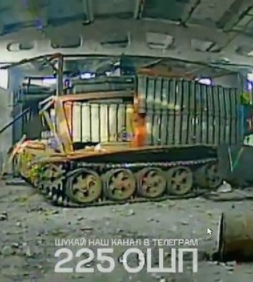 Бойцы 225-го полка уничтожили ангар врага с техникой около Гуляйполя. ВИДЕО