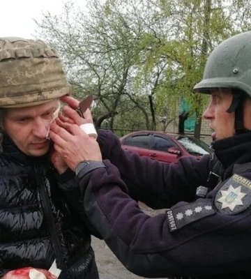 На Дніпропетровщині чоловік під час затримання кинув гранату у поліціянтів: є поранені