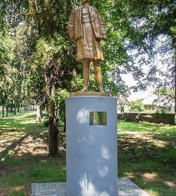 На Черкащіні демонтували пам'ятник Зої Космодем'янській