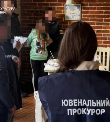 На Волині прикордонник здав поліції чоловіка з тисячею доларів
