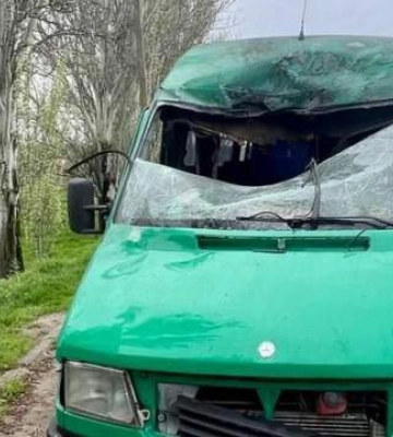 Россияне ударили по рейсовому автобусу на Никопольщине: среди пострадавших – ребенок