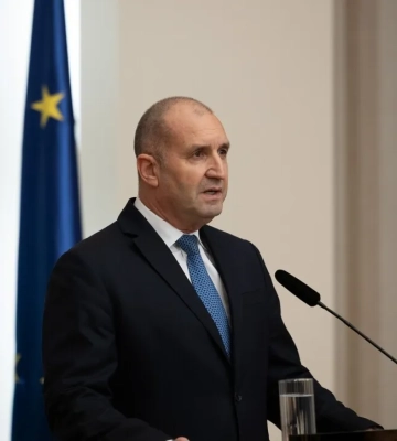 Новое правительство Болгарии планирует прекратить поставки оружия Украине — Bloomberg
