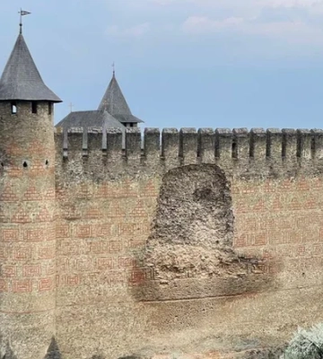 В Хотинській фортеці частково обвалилась стіна — фото