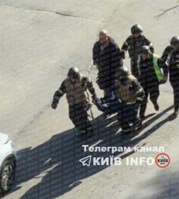 У Києві невідомий стріляв по людях, є загиблий і поранені