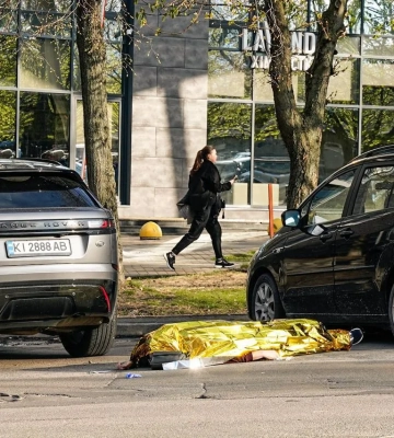 Фото: з терористом у Києві 40 хв вели перемовини перед тим, як почати штурм