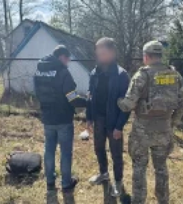 Жителя Рівненщини затримали за спробу підкупу прикордонника