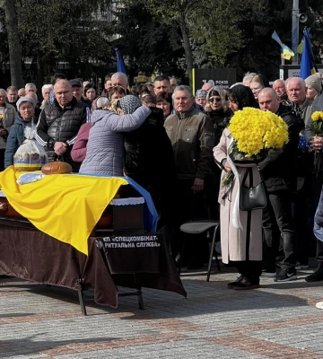 Вважався зниклим безвісти: у Рівному попрощалися з Захисником Володимиром Стацюком (ВІДЕО)