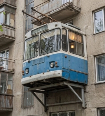 В Запорожье заметили необычный балкон из автобуса: где он находится 