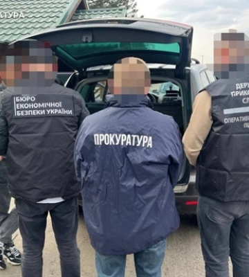 На Волыни раскрыли схему ввоза "авто для ВСУ"