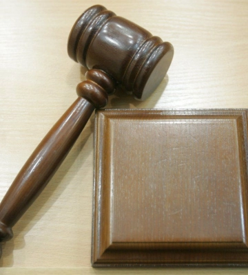 Теракт у Києві: суд обирає запобіжний захід для поліцейського-втікача