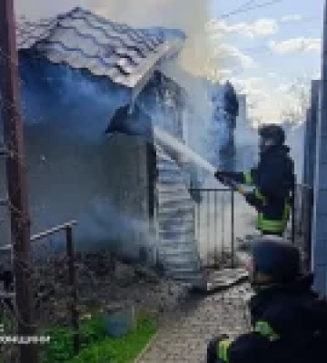 На Херсонщині ліквідували 8 пожеж після атак дронів
