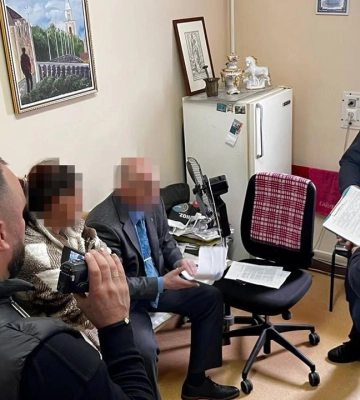 На Закарпатті голову ВЛК підозрюють у хабарництві: у нього вилучили близько 11 млн гривень готівки (ФОТО)