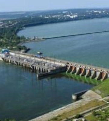 У Кременчуці поліцейські врятували дівчину від стрибка з Крюківського мосту