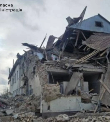 Сім людей постраждали через обстріл Запорізького району