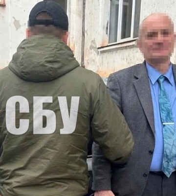 СБУ, ДБР та Нацполіція затримали голову районної ВЛК на Закарпатті та вилучили у нього майже 11 млн грн