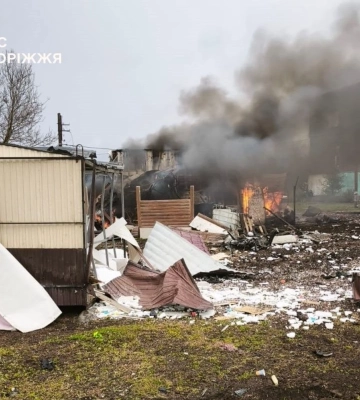 Семь человек пострадали из-за обстрела Запорожского района