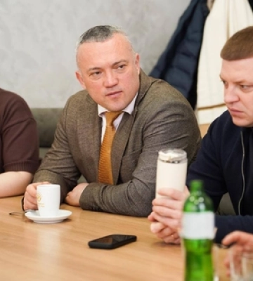 На фасаді школи на Волині відкрили меморіальну дошку на честь Героя-земляка